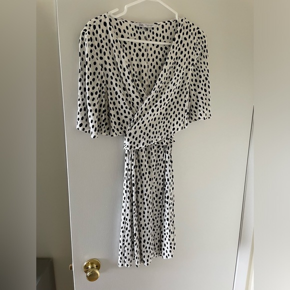 Zara Black and White polka dot wrap dress - Picture 2 of 7